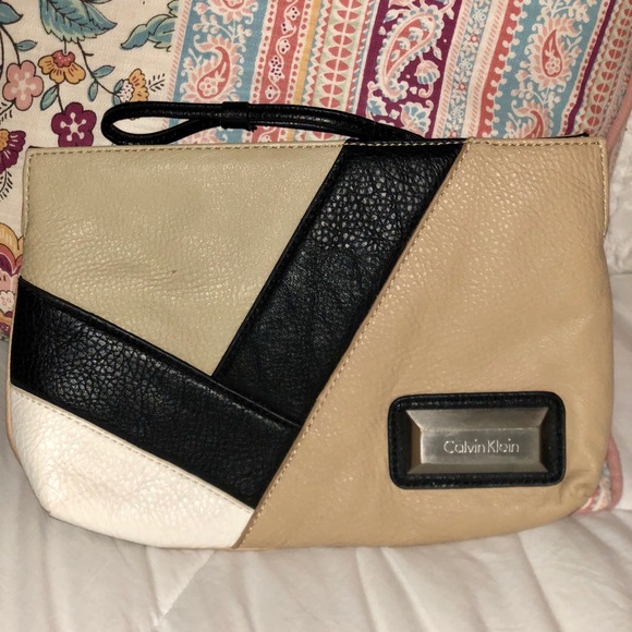 Calvin Klein Handbags - Calvin Klein Clutch